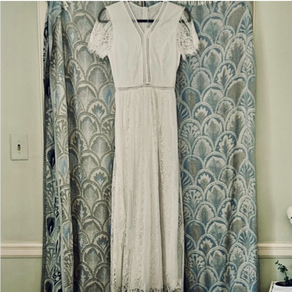 Bohemian White Gown Size XS Gorgeous Snow White Lace Fully Lined by Magnolia NEW - Picture 6 of 16
